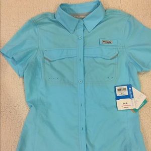 Brand new! Beautiful lite aqua color.